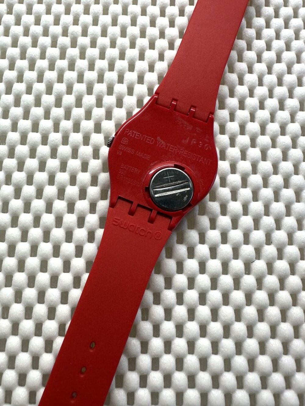 Swatch Watch Intense Red GR160 - Picture 5 of 5